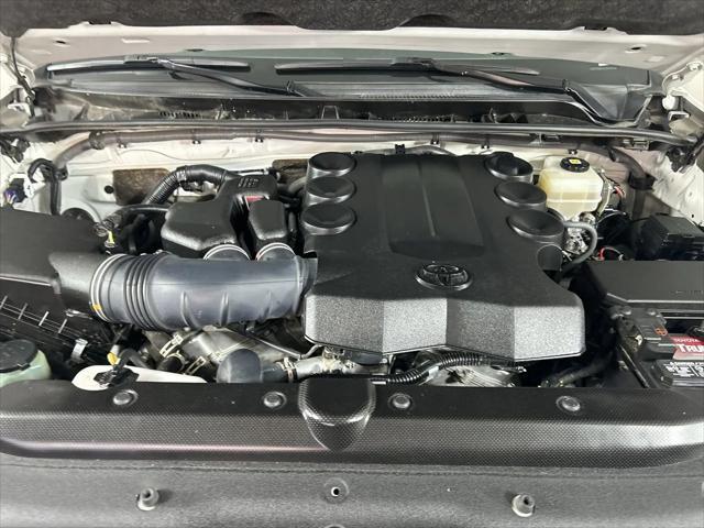Photo of 2022 White Toyota 4Runner
