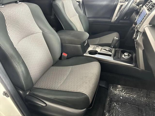 Photo of 2022 White Toyota 4Runner