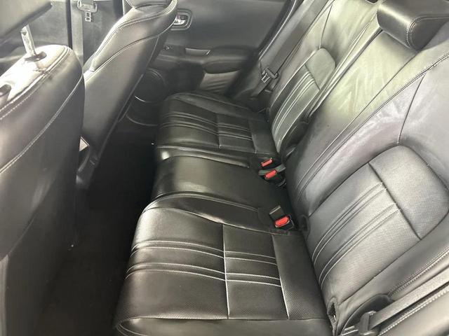 Photo of 2023 Platinum White Pearl Honda HR-V