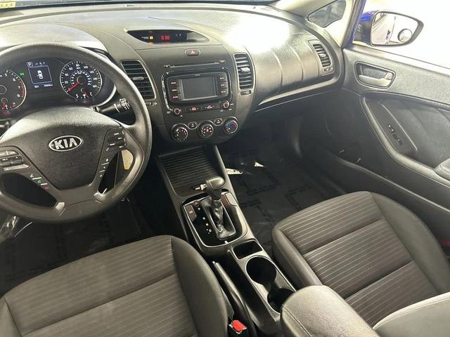 Photo of 2017 Deep Sea Blue Kia Forte
