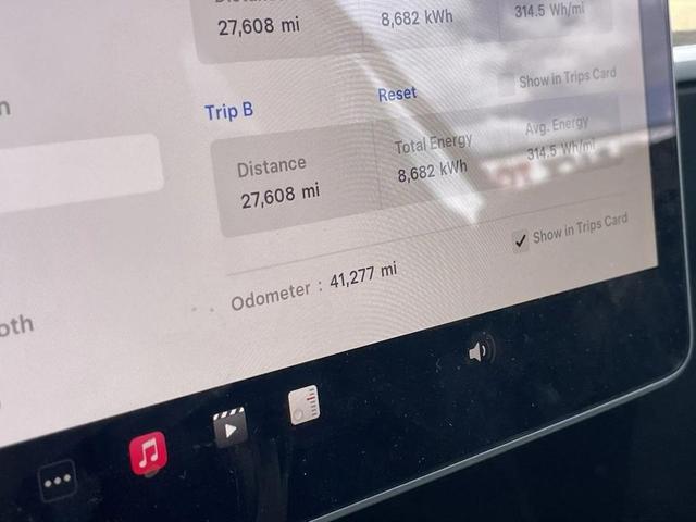 Photo of 2022 Pearl White Multi-Coat Tesla Model Y