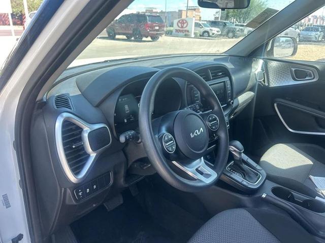 Photo of 2023 Snow White Pearl Kia Soul