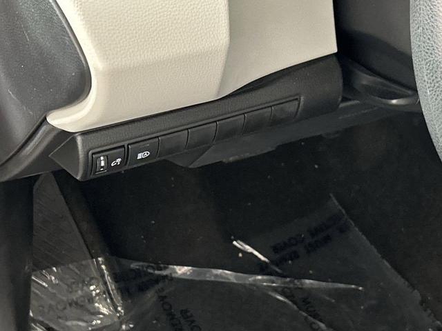 Photo of 2025 Classic Silver Toyota Corolla
