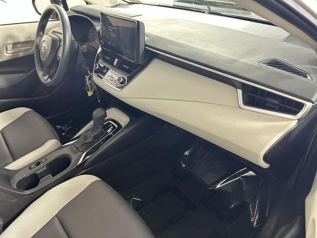 Photo of 2025 Classic Silver Toyota Corolla