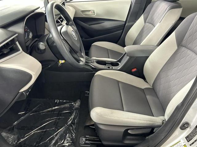 Photo of 2025 Classic Silver Toyota Corolla