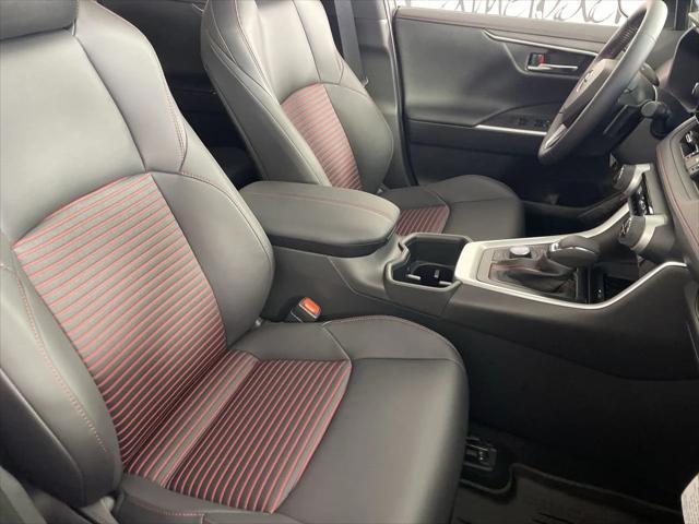 Photo of 2025 Silver Sky/Midnight Black Toyota RAV4 Hybrid