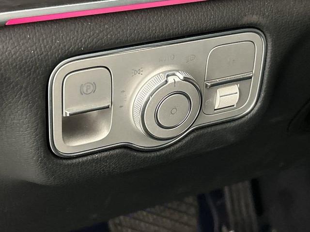Photo of 2023 Polar White Mercedes-Benz GLE 350