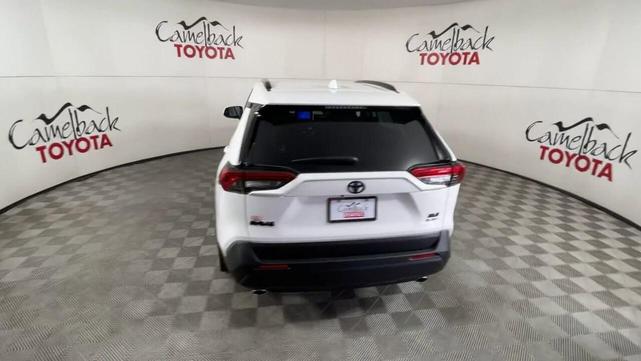 Photo of 2025 Ice Toyota RAV4 Hybrid