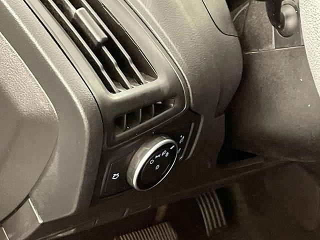 Photo of 2015 Ingot Silver Ford Focus