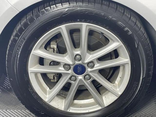 Photo of 2015 Ingot Silver Ford Focus