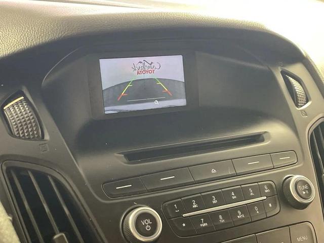 Photo of 2015 Ingot Silver Ford Focus