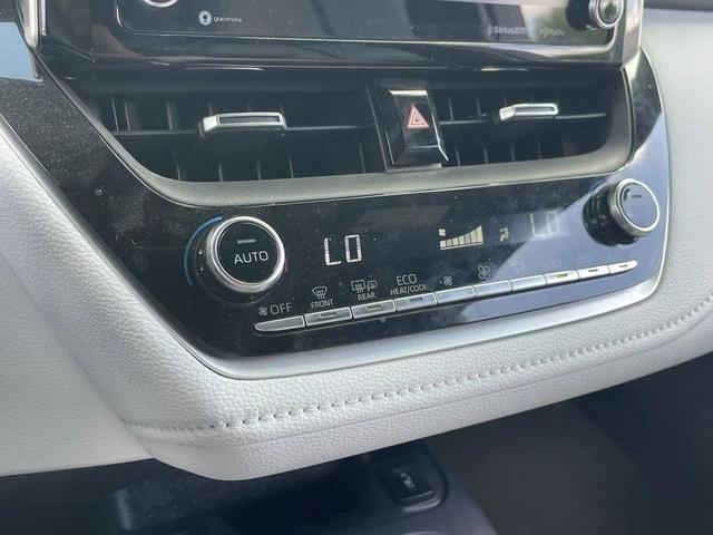 Photo of 2020 Midnight Black Toyota Corolla
