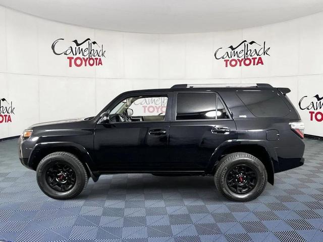 Photo of 2019 Midnight Black Toyota 4Runner