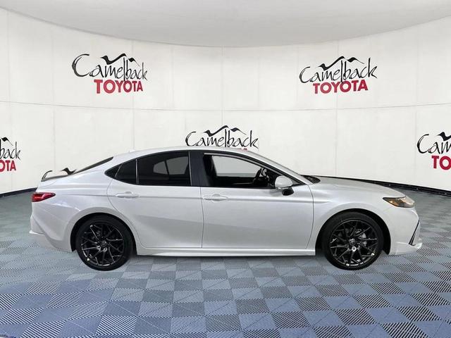 Photo of 2025 Wind Chill Pearl Toyota Camry