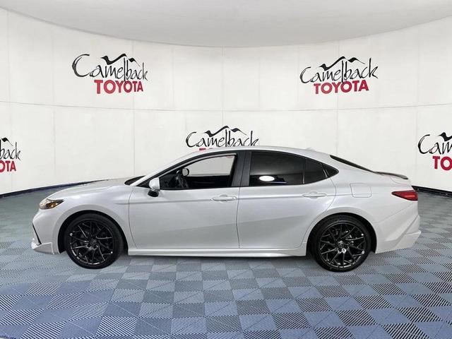 Photo of 2025 Wind Chill Pearl Toyota Camry