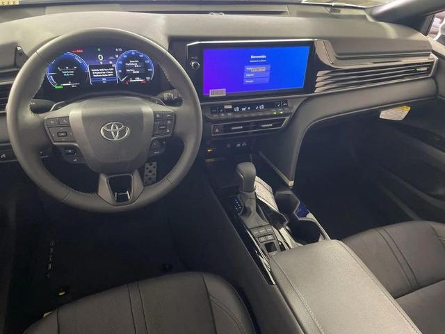 Photo of 2025 Wind Chill Pearl Toyota Camry