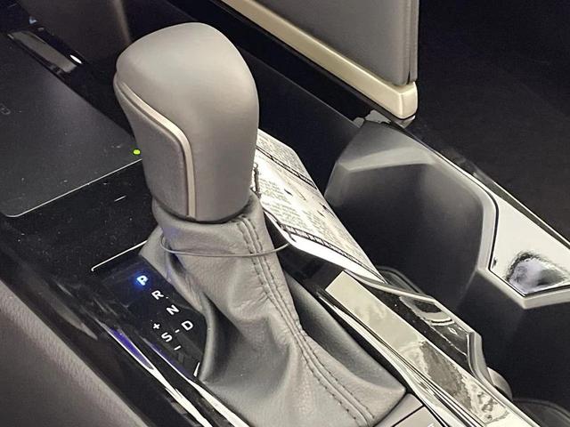 Photo of 2025 Wind Chill Pearl Toyota Camry