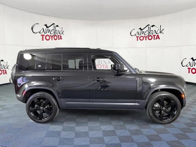 Photo of 2020 Santorini Black Land Rover Defender