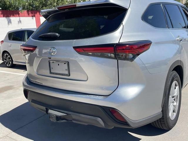 Photo of 2021 Celestial Silver Toyota Highlander