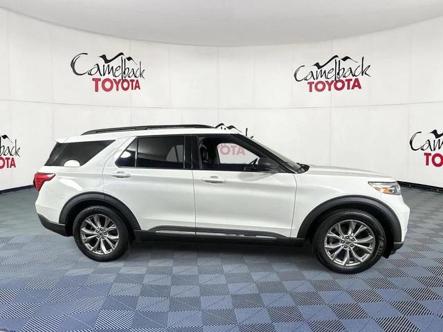 Photo of 2021 Star White Metallic Tri-Coat Ford Explorer
