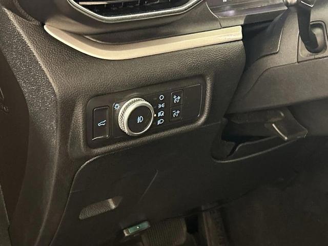 Photo of 2021 Star White Metallic Tri-Coat Ford Explorer