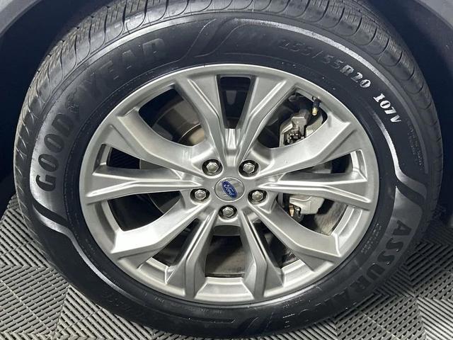 Photo of 2021 Star White Metallic Tri-Coat Ford Explorer
