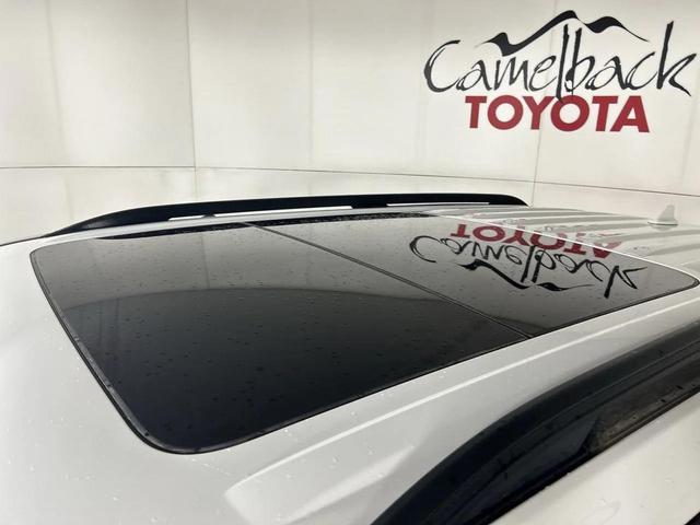 Photo of 2021 Star White Metallic Tri-Coat Ford Explorer