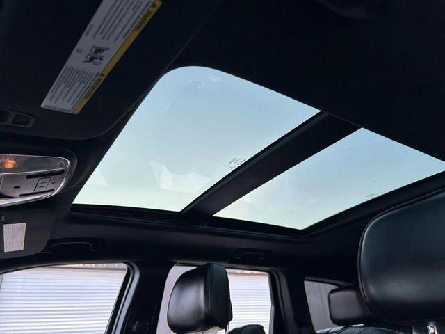 Photo of 2014 Bright White Clearcoat Jeep Grand Cherokee