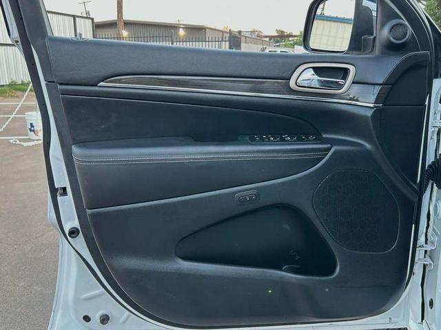 Photo of 2014 Bright White Clearcoat Jeep Grand Cherokee