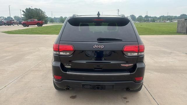 Photo of 2018 Diamond Black Jeep Grand Cherokee