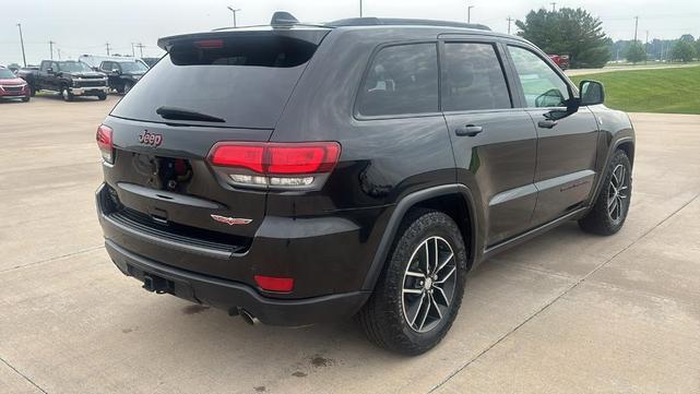 Photo of 2018 Diamond Black Jeep Grand Cherokee