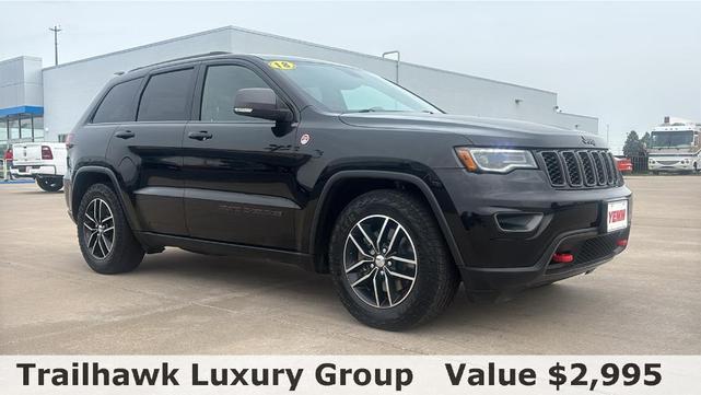 Photo of 2018 Diamond Black Jeep Grand Cherokee