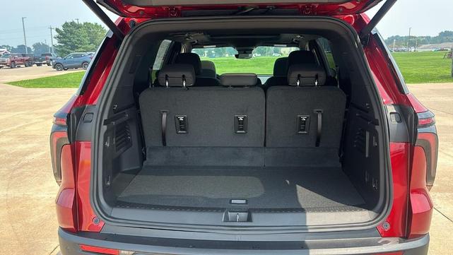 Photo of 2026 Radiant Red Chevrolet Traverse
