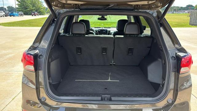 Photo of 2023 Harvest Gold / Bronze Chevrolet Equinox