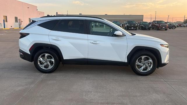 Photo of 2022 Quartz White Hyundai TUCSON