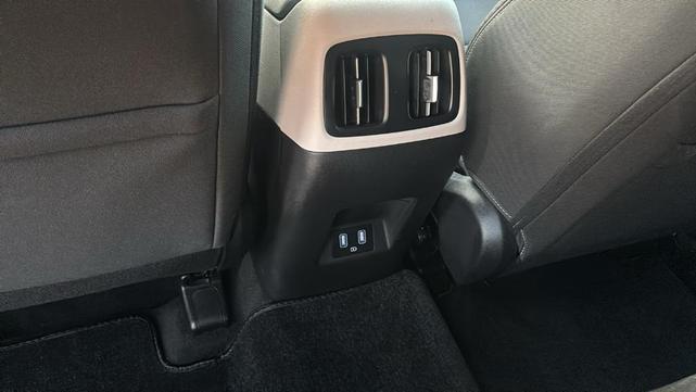 Photo of 2022 Quartz White Hyundai TUCSON