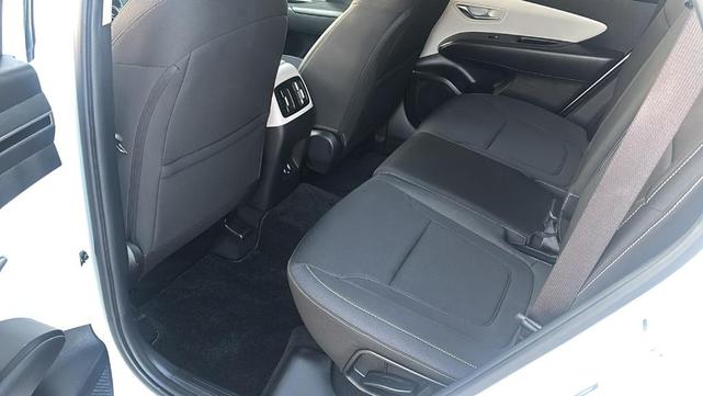 Photo of 2022 Quartz White Hyundai TUCSON