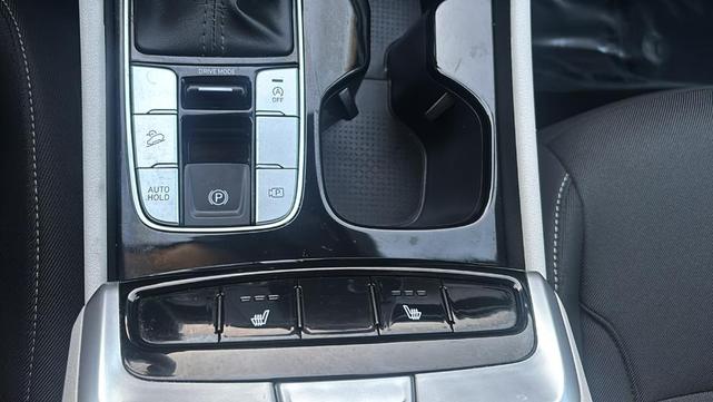 Photo of 2022 Quartz White Hyundai TUCSON