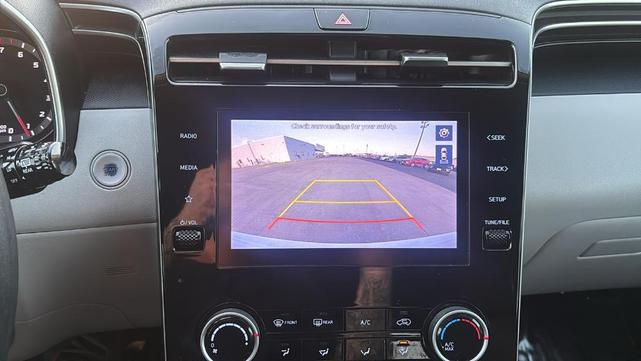 Photo of 2022 Quartz White Hyundai TUCSON