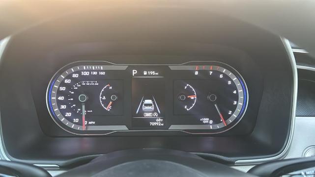 Photo of 2022 Quartz White Hyundai TUCSON