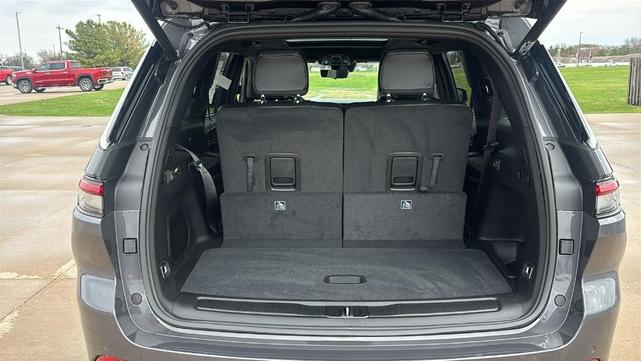 Photo of 2025 Baltic Gray Jeep Grand Cherokee L