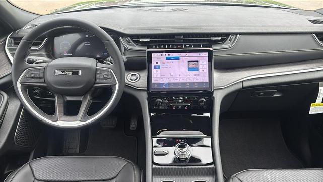 Photo of 2025 Baltic Gray Jeep Grand Cherokee L