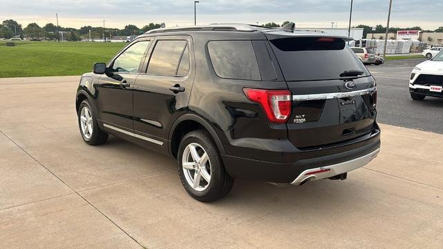 Photo of 2017 Shadow Black Ford Explorer