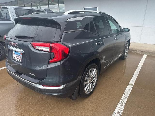 Photo of 2022 Hunter Metallic GMC Terrain