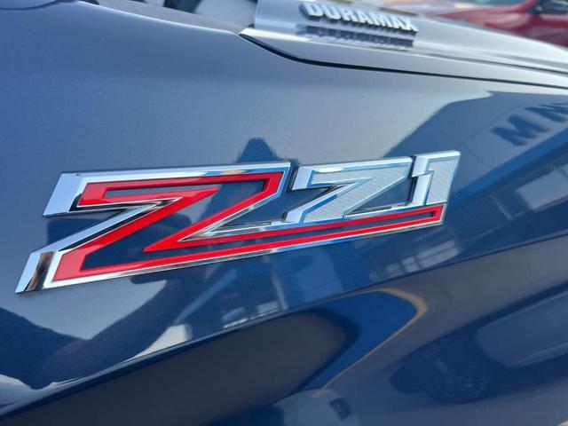 Photo of 2022 Northsky Blue Metallic Chevrolet Silverado 1500 Limited