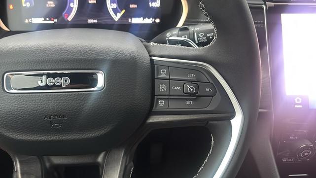 Photo of 2025 Velvet Red Pearlcoat Jeep Grand Cherokee L