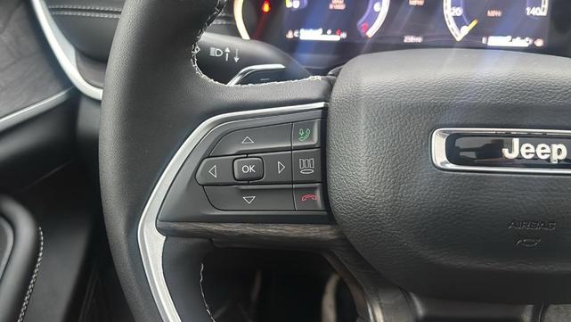 Photo of 2025 Velvet Red Pearlcoat Jeep Grand Cherokee L