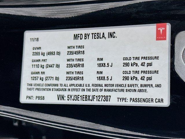 Photo of 2018 Obsidian Black Metallic Tesla Model 3