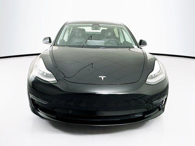 Photo of 2018 Obsidian Black Metallic Tesla Model 3