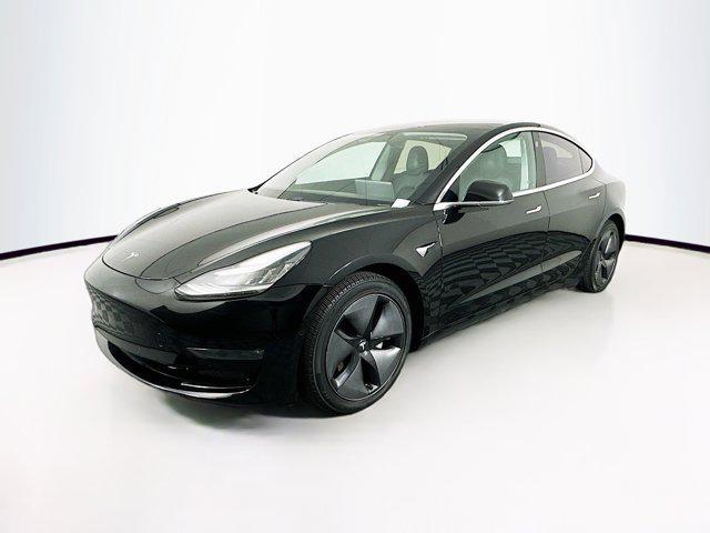Photo of 2018 Obsidian Black Metallic Tesla Model 3